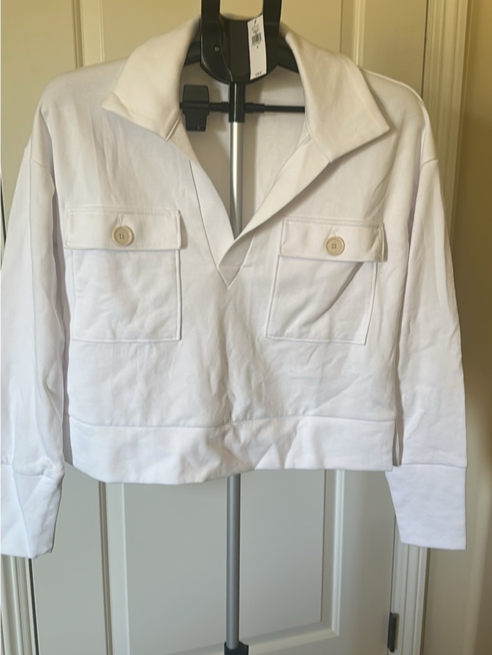 Banana Republic White Cropped Utility Jacket with Chest Pockets
